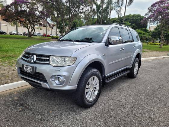 MITSUBISHI PAJERO DAKAR 3.5 HPE 7 LUGARES 4X4 V6 24V FLEX 4P AUTOMÁTICO